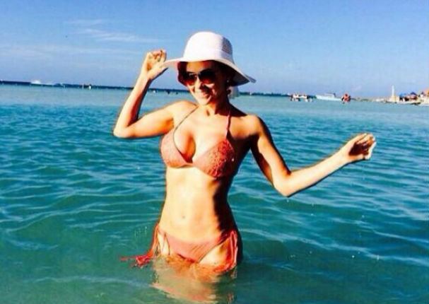 Aracely Arámbula Se Deja Ver Con Un Sexy Bikini Fotos Internacionales Radio Panamericana 4492