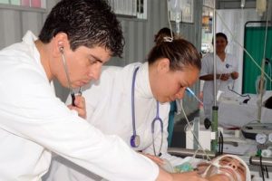 Médicos de Essalud trabajarán horas extras para atender a pacientes afectados por paro