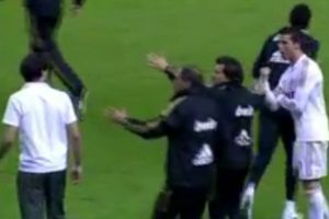 Video: Cristiano Ronaldo y Javi Martínez protagonizaron enfrentamiento verbal