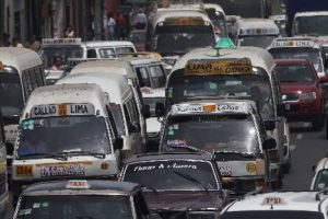 Lima: Combis ya no podrán circular por corredores troncales a partir de 2014