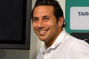 Claudio Pizarro retornaría al Bayern Munich, según prensa alemana