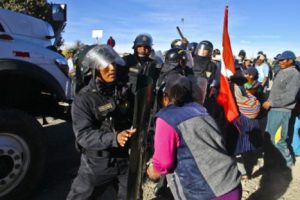 Protestas en Espinar dejan dos civiles muertos