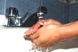 No habrá agua potable en 20 distritos de Lima y Callao el jueves y viernes
