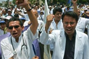 Médicos del Ministerio de Salud acatan paro indefinido