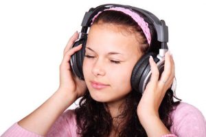 Escuchar música a todo volumen nos crea una sensación de bienestar