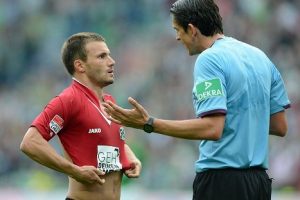 Alemania: Piden creación de una ‘tarjeta verde’ en el fútbol
