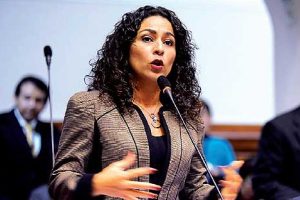 Fiscalía solicita levantar inmunidad parlamentaria a congresista Cecilia Chacón