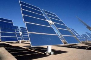 Inauguran primera central eléctrica de energía solar del Perú