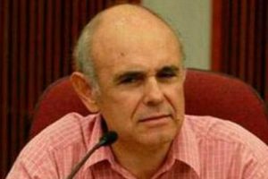 Nicolas Lynch renunció a embajada en Argentina por reunión con Movadef