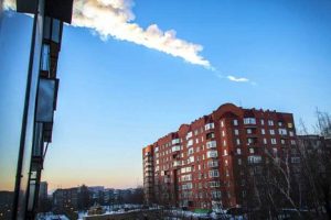 Meteorito cayó sobre Rusia y ocasiona más de 1000 heridos – Video