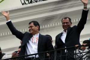 Correa es reelecto de forma contundente