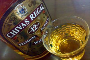 Escocia: Arrojan accidentalmente 18 mil litros de whisky al desagüe