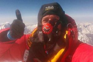 Realizan videollamada desde la cima del Monte Everest – VIDEO