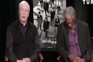 Morgan Freeman se quedó dormido en plena entrevista de TV – VIDEO