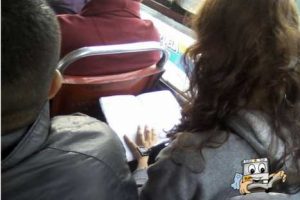 Lanzan concurso para promover la lectura en transporte público