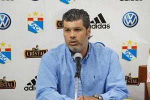Sporting Cristal afrontará consecuencias de no jugar en Urcos, asegura gerente deportivo