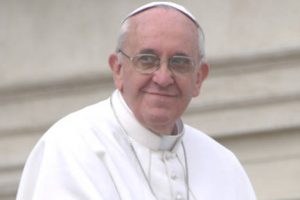 Papa Francisco asegura que “no es nadie para juzgar a los gays”