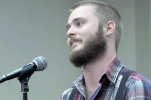 Poema de un hombre ‘obsesivo compulsivo’ conmueve en las redes sociales – VIDEO