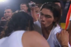 El gesto de Edinson Cavani que conmovió a los hinchas del PSG – VIDEO