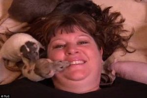 Mujer deja a su esposo por conservar a sus 19 ratas – VIDEO