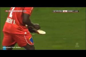 Jugador anotó un gol de «taquito» descalzo – VIDEO