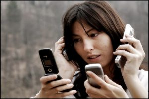 Estudio revela que el uso de celular aumenta la ansiedad