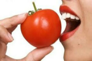 Comer tomate reduce el riesgo de sufrir cáncer de mama según investigación