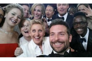 Mire la foto de los Oscar 2014 que hizo historia en Twitter