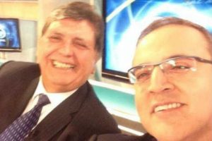 Mira el ‘selfie’ de Beto Ortíz con Alan García