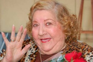 Falleció la querida actríz Esmeralda Checa