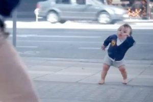 Mira el video más tierno de un bebito bailando -VIDEO
