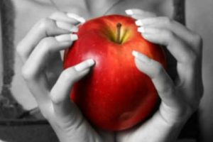 4 razones para comer una manzana diariamente