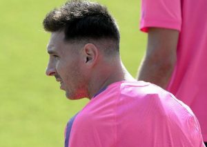 Lionel Messi sorprende con nuevo cambio de look (FOTOS)