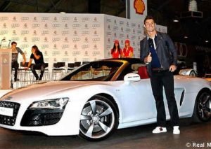 ¿Sabes cuánto gasta Cristiano Ronaldo en seguros para sus autos?