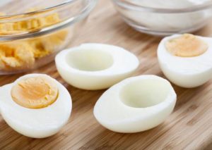 Conoce los 3 beneficios de desayunar huevo a diario