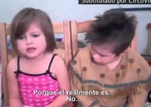 Mira la forma en que una niña expresa su cariño a su hermano con síndrome de down (VIDEO)
