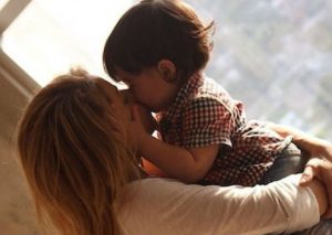 Shakira es la mamá más orgullosa ¡Milan ya sabe leer! (VIDEO)
