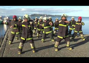 Mira la divertida coreografía que armaron este grupo de bomberos (VIDEO)