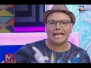 Carlos Cacho llama ‘vieja ridícula’ a Magaly Medina (VIDEO)