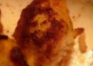Joven afirma que en este pedazo de pollo se ve la cara de Jesús (FOTO)