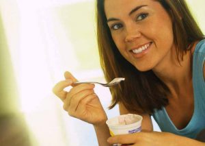 Conoce los 5 beneficios de consumir yogurt