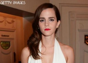 Emma Watson alborotó las redes sociales con pronunciado escote (FOTOS)