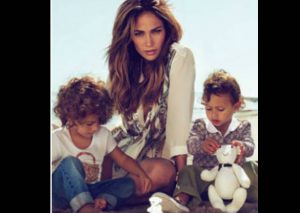 Por segunda vez  Jennifer Lopez y sus gemelos posan para portada de revista (FOTOS)