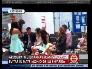 Arequipa: Mujer trató de impedir boda de su expareja (VIDEO)