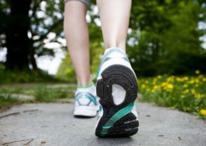 7 beneficios de caminar diariamente