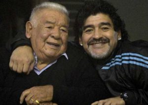 Falleció don Diego Maradona, papá del astro argentino