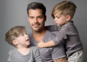 Así Ricky Martin hace pasar una tarde divertida a sus hijos (FOTO)