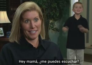 ¡Muy conmovedor! Una madre sorda escucha por primera vez a su hijo (VIDEO)