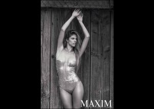 Stephanie Cayo estrena serie y es la sensual portada de la revista Maxim (VIDEO/FOTOS)