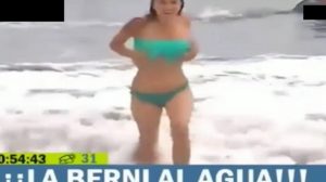 YouTube: Conductora chilena hizo topless ¡sin querer!